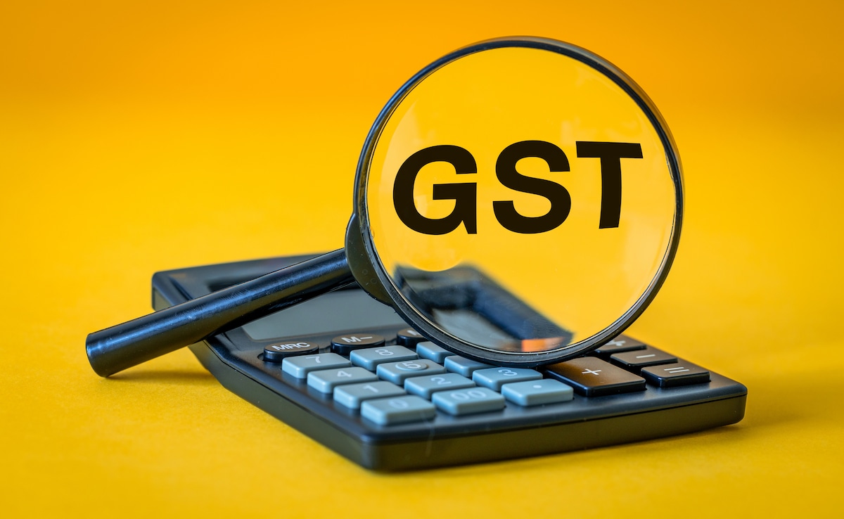 ITR Filing 2025: Comparing Fees of 8 Top Websites (Don't Pay More Than You Have To)